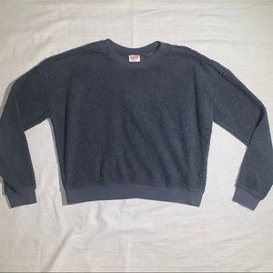 Pull over sweater